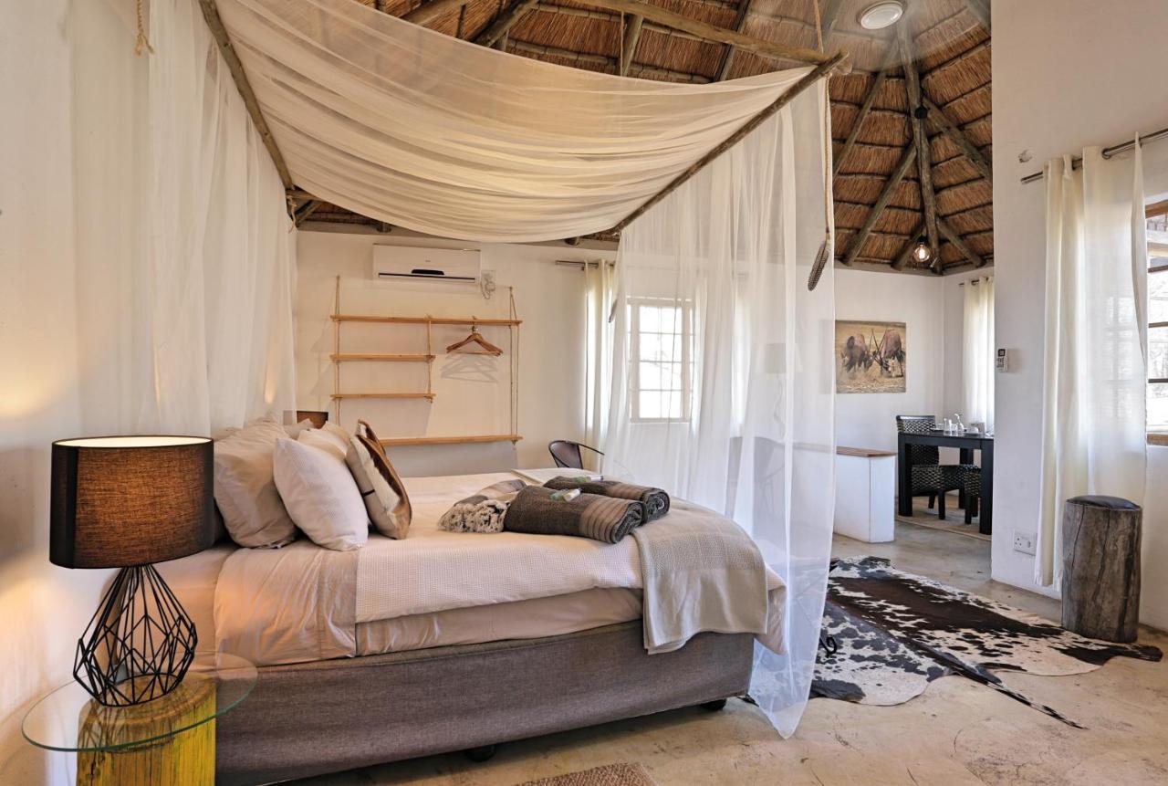 Tusk Bush Lodge Marloth Park Exterior foto